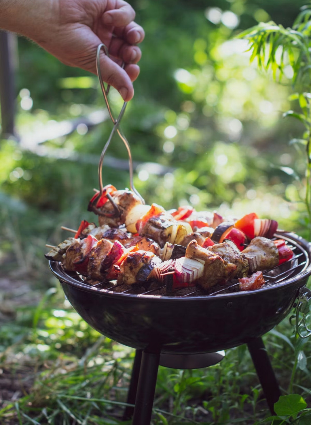Easy Summer Salad Recipes: 25 Fresh, Healthy & Delicious Ideas