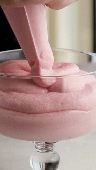 Strawberry ice cream 