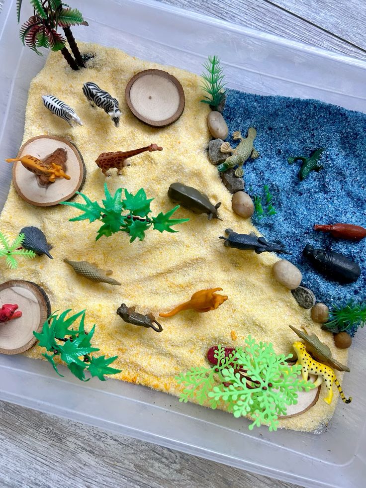 kinetic sand sensory bin
