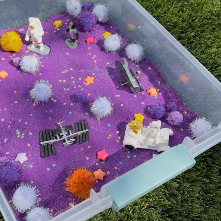 kinetic sand sensory bin ideas