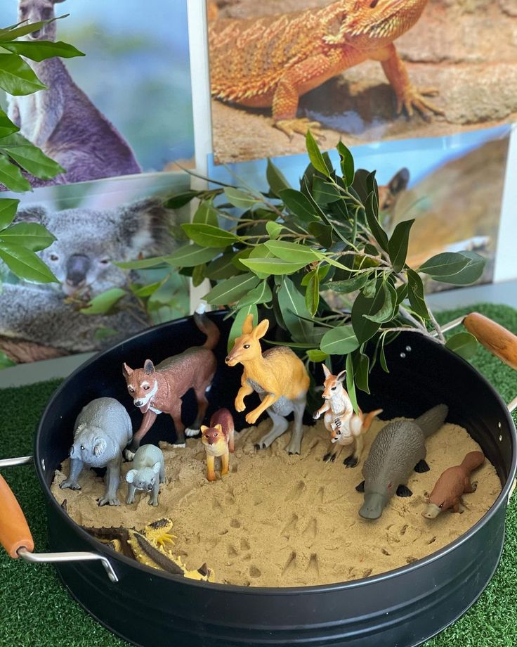 kinetic sand sensory bin
