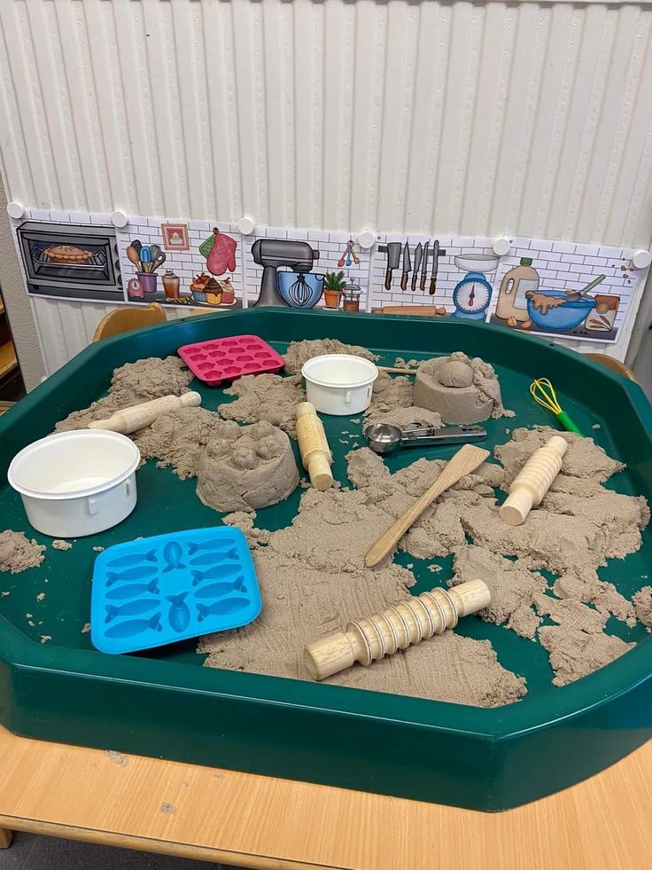 kinetic sand sensory bin